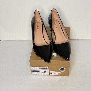 Elisabet Tang 3 in Classic Pointy Pull on Stiletto Closed Toe Dress Heels Sz 6.5